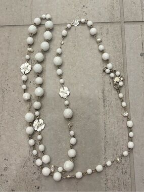 🤍🤍WHBM White Beaded Multi-Strand Necklace with Silver Floral Accents🤍🤍